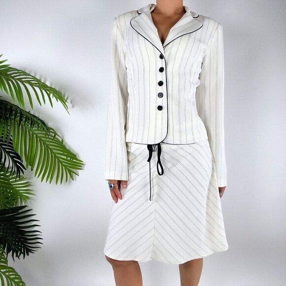 Vintage Y2K Office Siren White Striped Preppy Grunge Blazer & Skirt Suit / 3/4 - Picture 5 of 9
